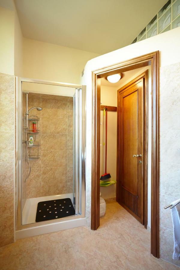 Villa Josefa Apartment Lake Maggiore 객실 사진